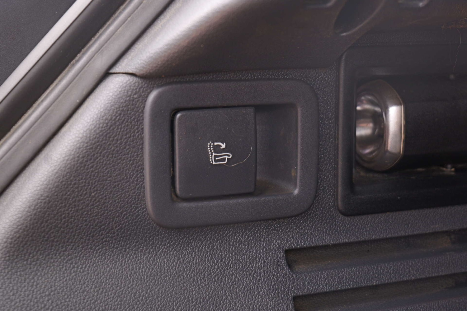 Used Peugeot 3008 2011 for sale - 75760921: Photo 29