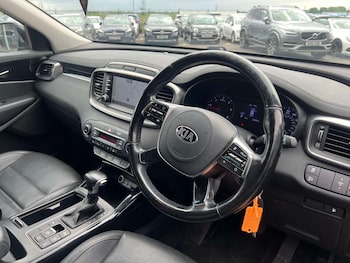 Used Kia Sorento 2018 for sale - 78510930: Photo