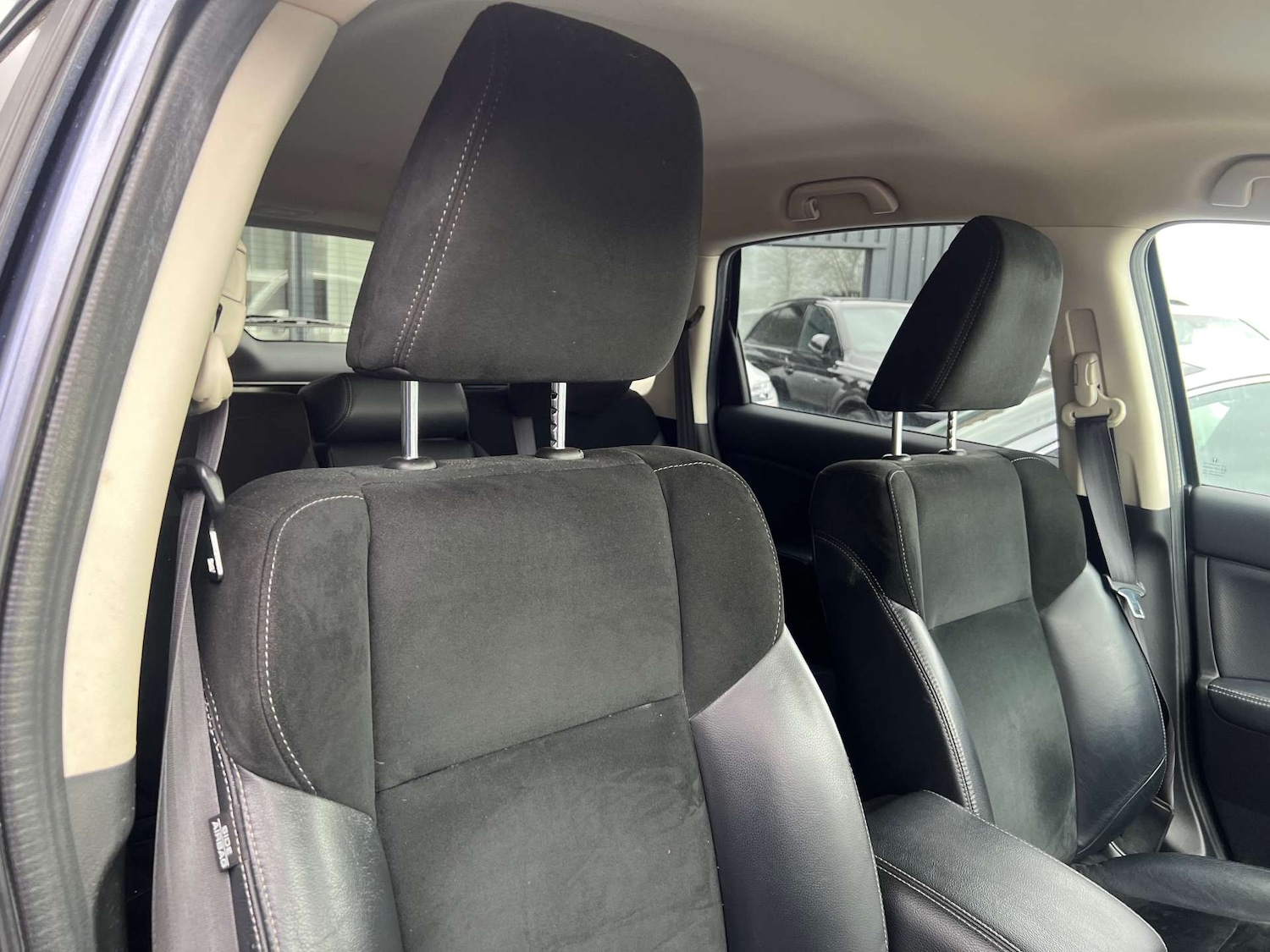 Used Honda CR-V 2018 for sale - 77690668: Photo 3