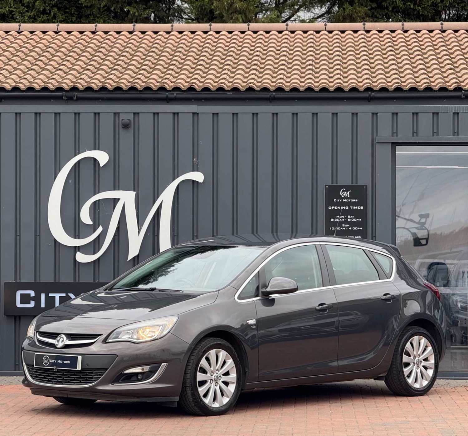 Used Vauxhall Astra 2015 for sale - 76102735: Photo 1