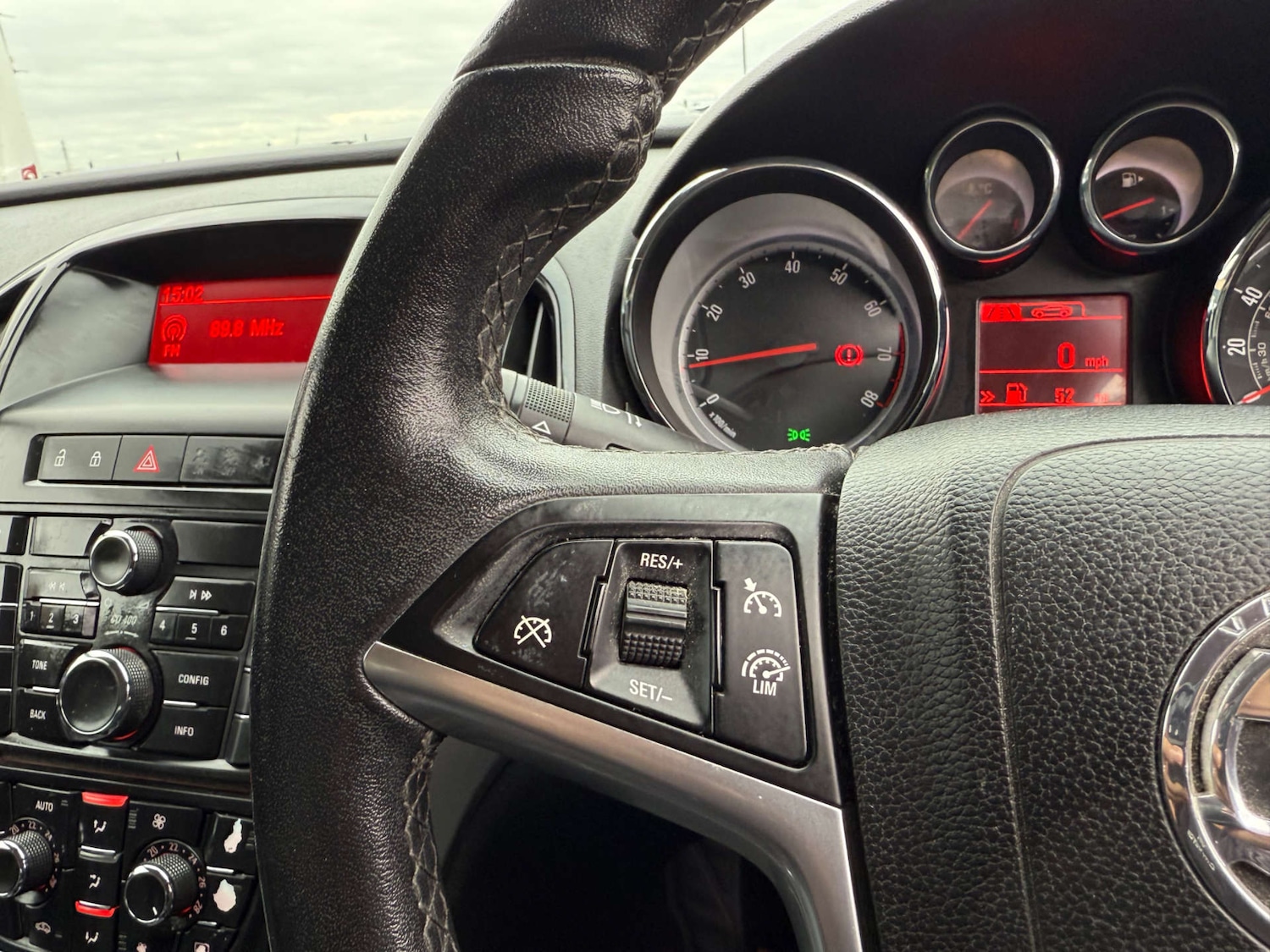 Used Vauxhall Astra 2015 for sale - 76102735: Photo 28