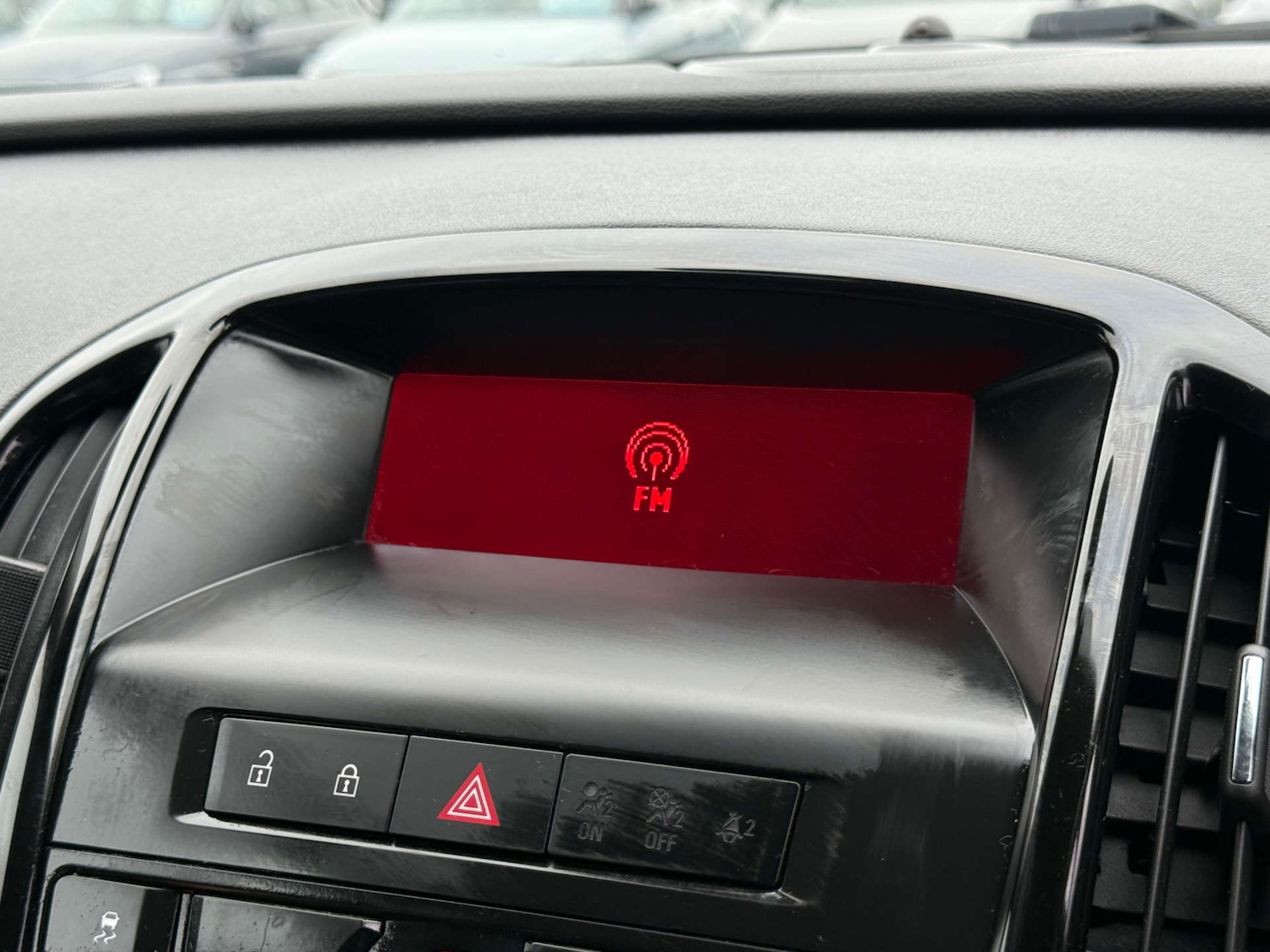 Used Vauxhall Astra 2015 for sale - 76102735: Photo 29