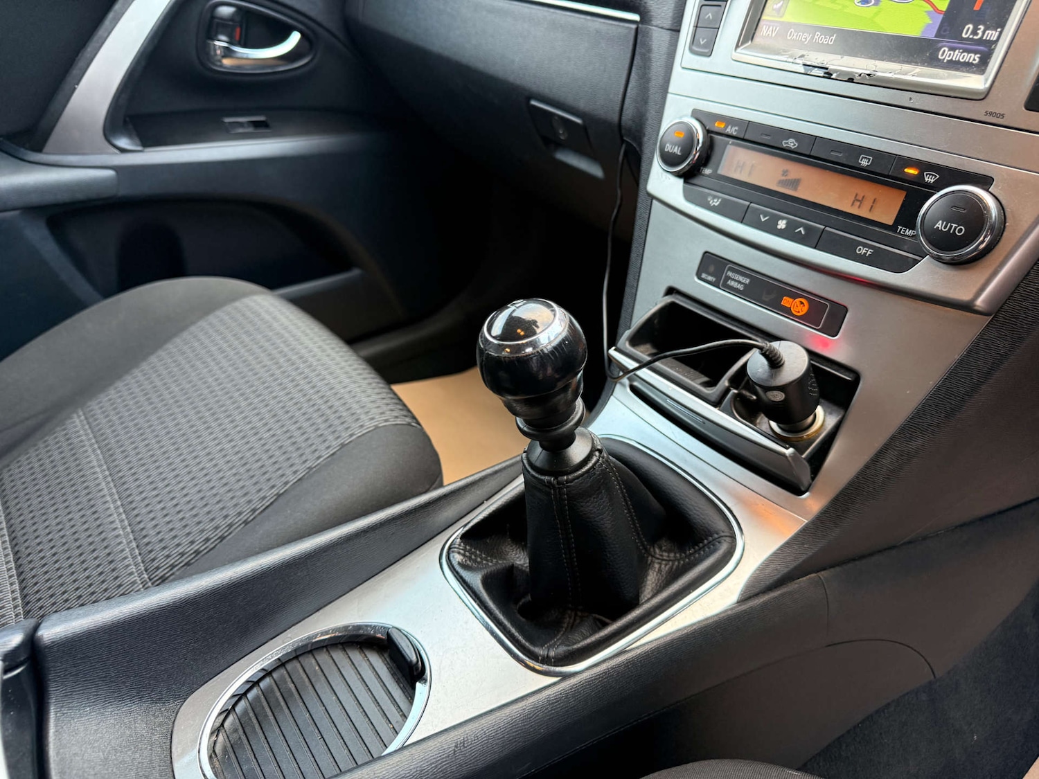 Used Toyota Avensis 2012 for sale - 77022548: Photo 26