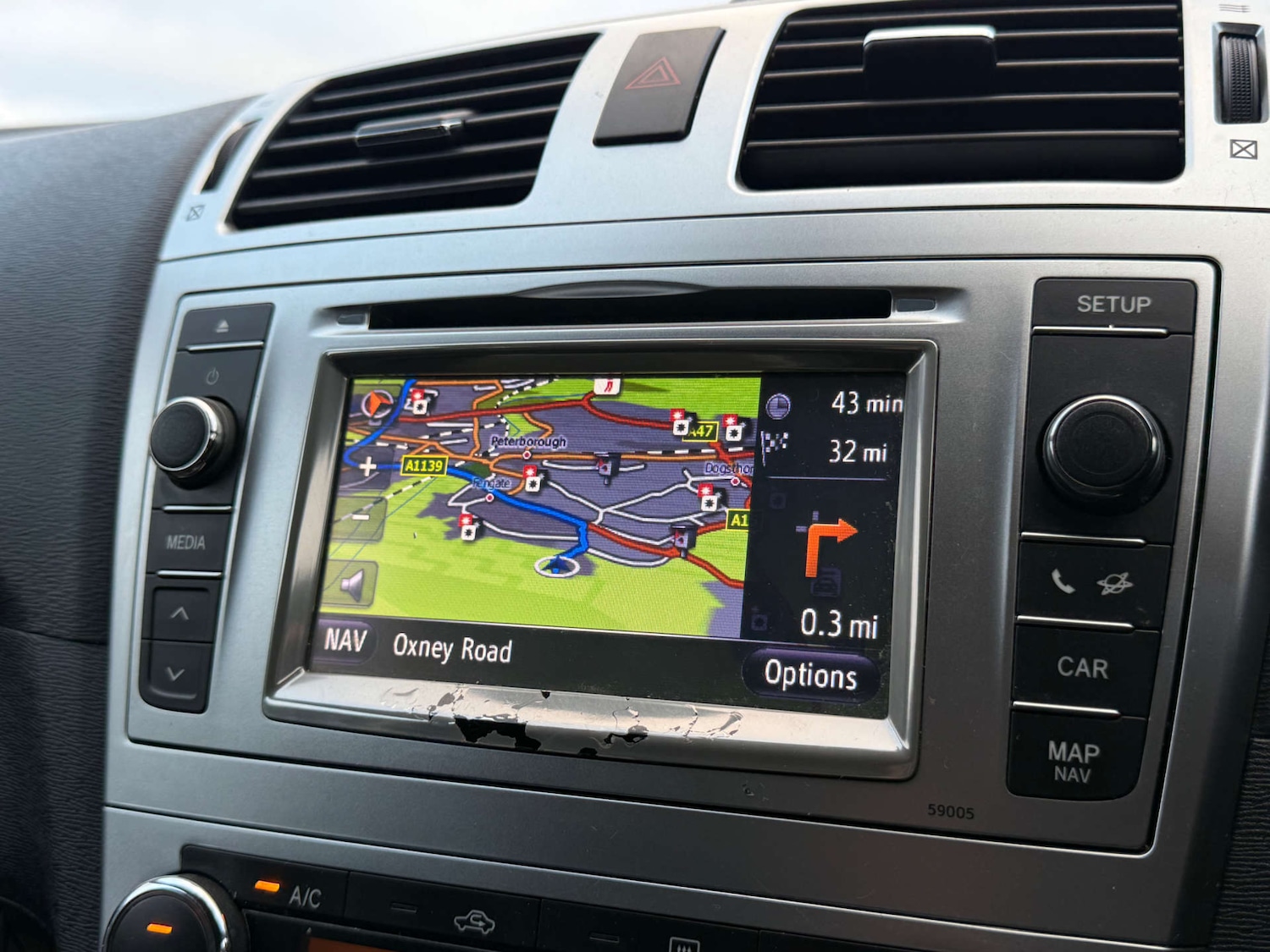 Used Toyota Avensis 2012 for sale - 77022548: Photo 31