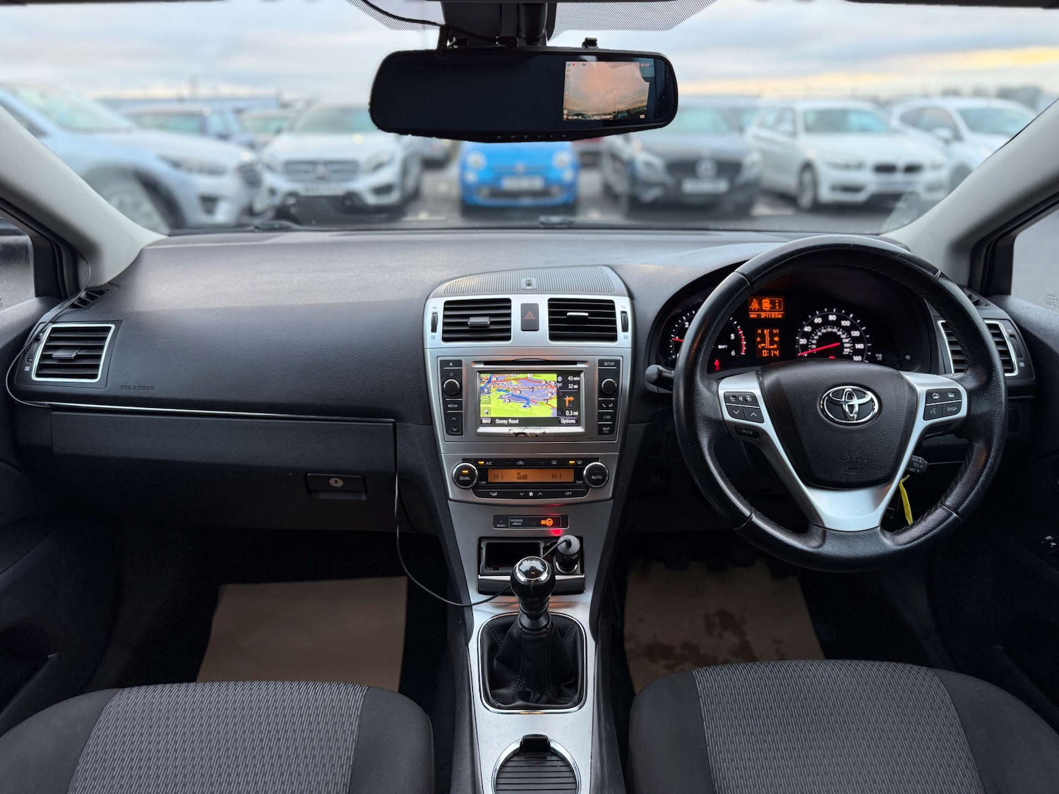 Used Toyota Avensis 2012 for sale - 77022548: Photo 40