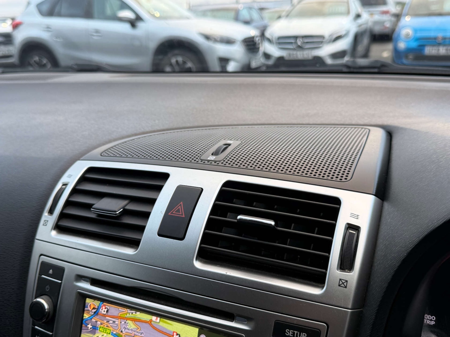 Used Toyota Avensis 2012 for sale - 77022548: Photo 69