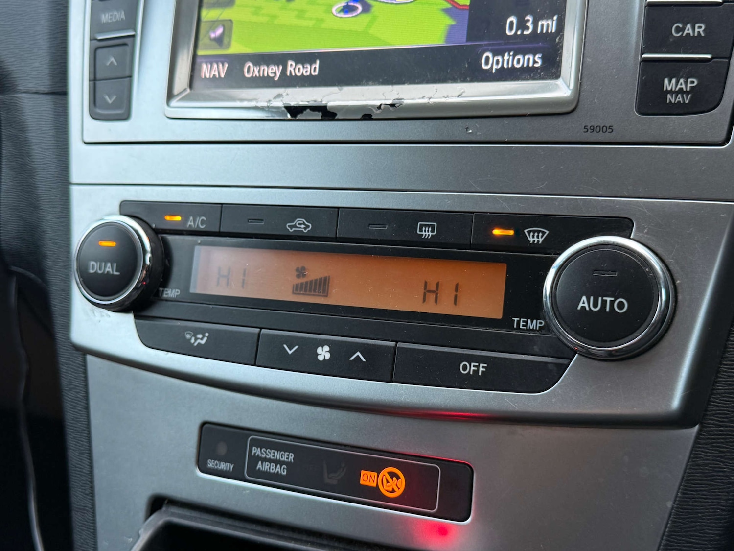 Used Toyota Avensis 2012 for sale - 77022548: Photo 77