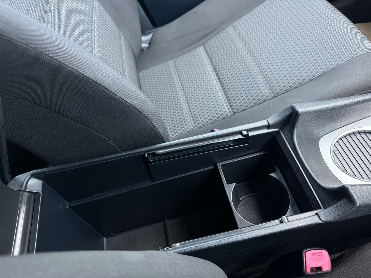 Used Toyota Avensis 2012 for sale - 77022548: Photo 80