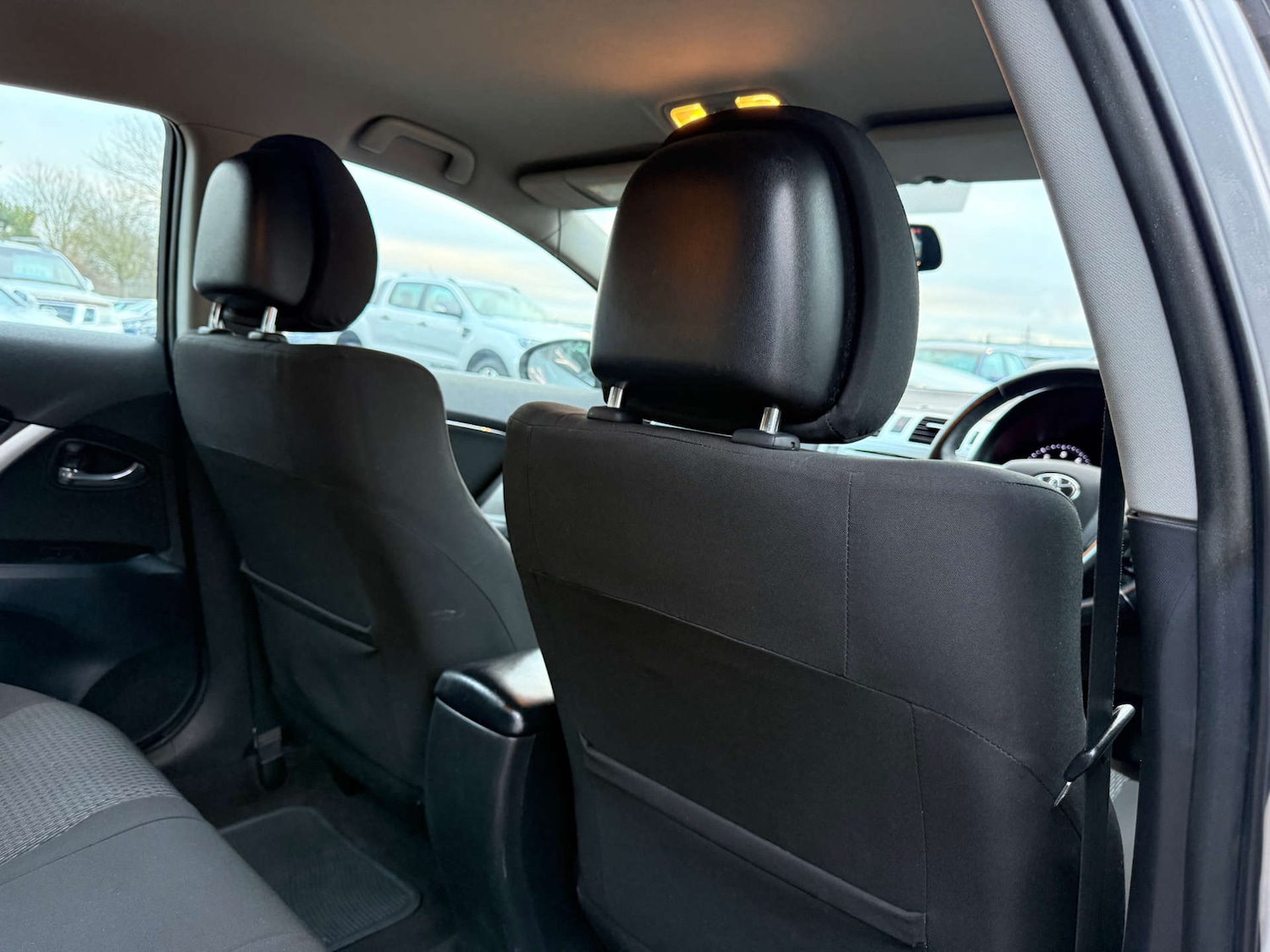 Used Toyota Avensis 2012 for sale - 77022548: Photo 83