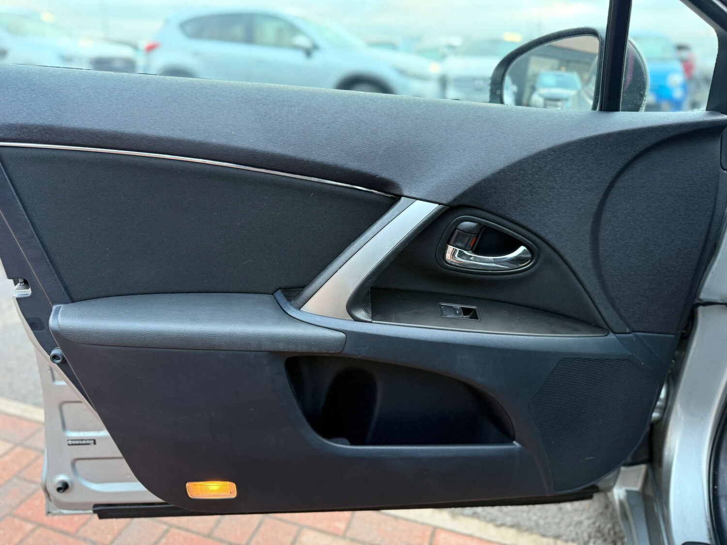 Used Toyota Avensis 2012 for sale - 77022548: Photo 89