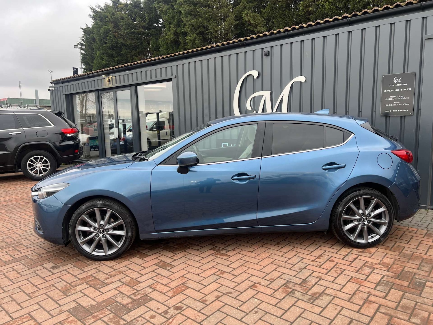Used Mazda Mazda3 2017 for sale - 77504087: Photo 3