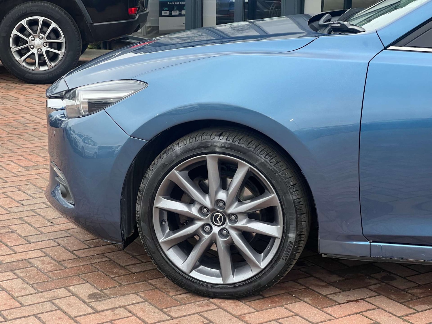 Used Mazda Mazda3 2017 for sale - 77504087: Photo 4