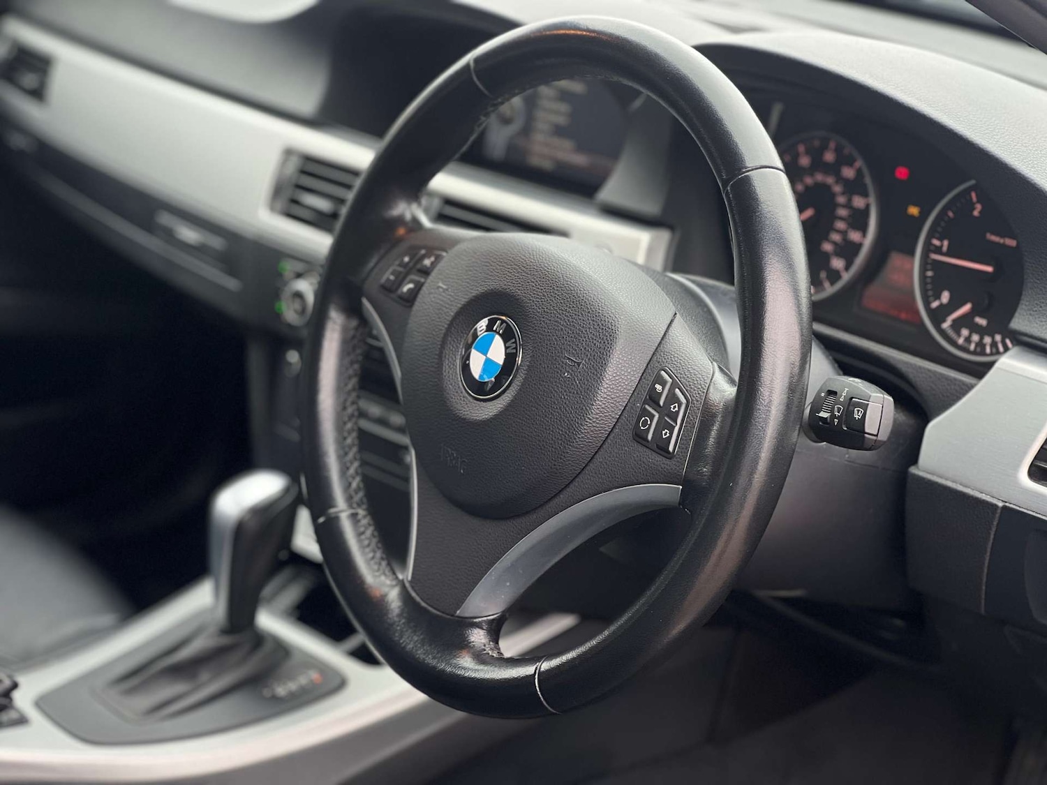 Used BMW 3 Series 2011 for sale - 77542697: Photo 21