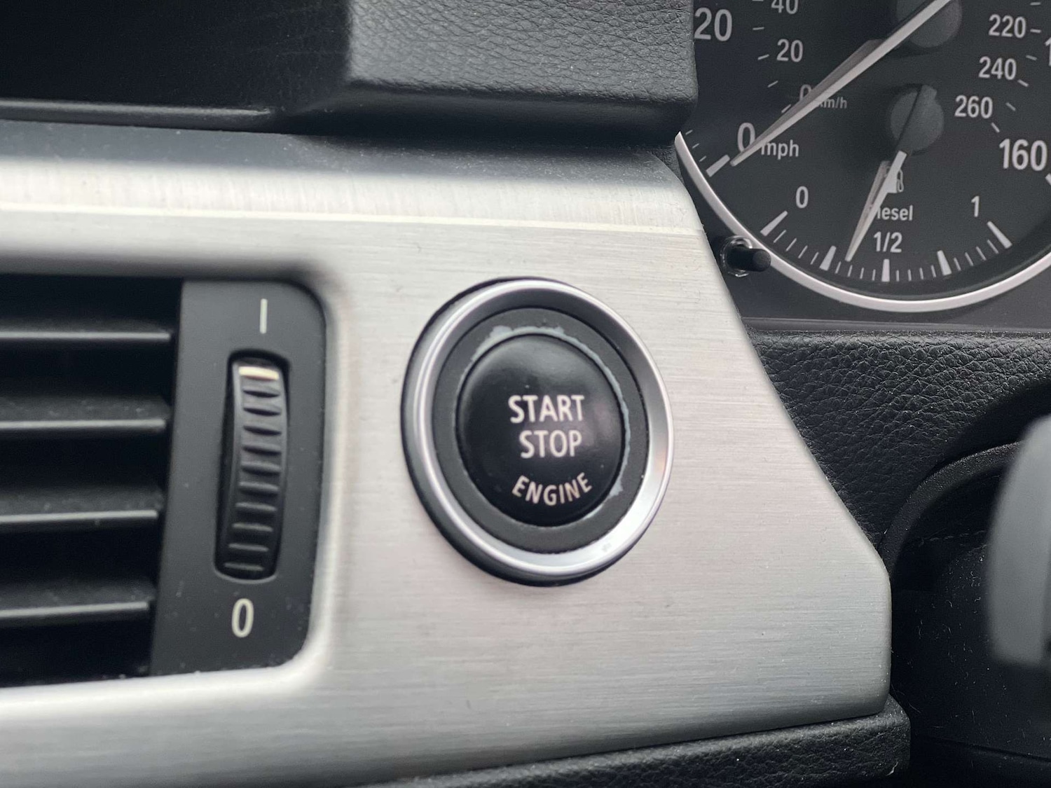 Used BMW 3 Series 2011 for sale - 77542697: Photo 25