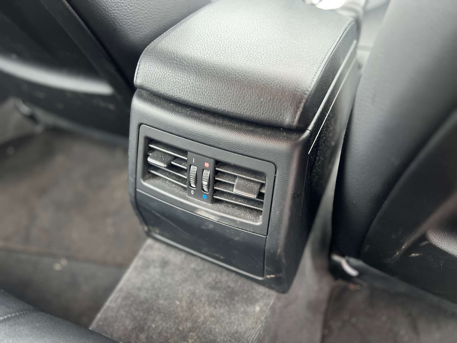 Used BMW 3 Series 2011 for sale - 77542697: Photo 39