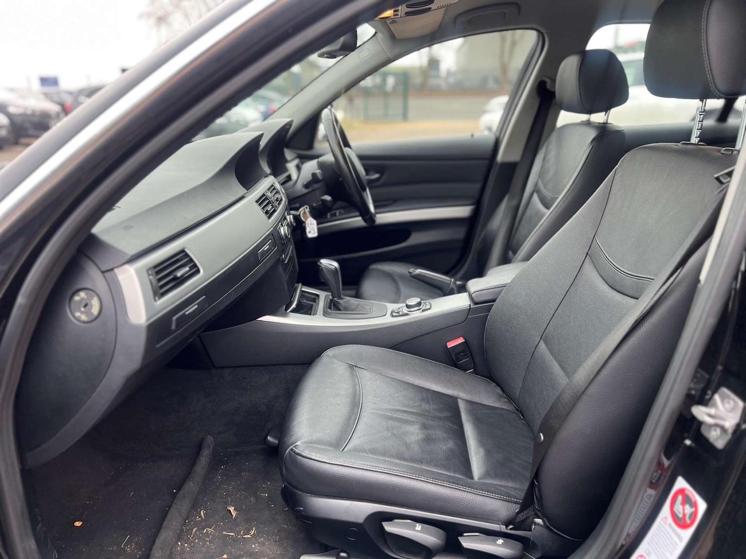 Used BMW 3 Series 2011 for sale - 77542697: Photo 40