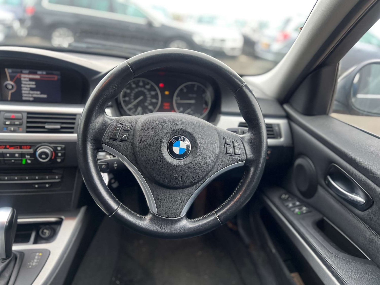 Used BMW 3 Series 2011 for sale - 77542697: Photo 42