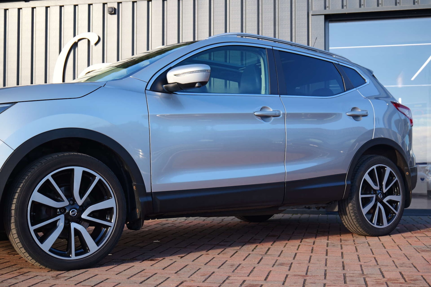 Used Nissan Qashqai 2016 for sale - 76693614: Photo 2