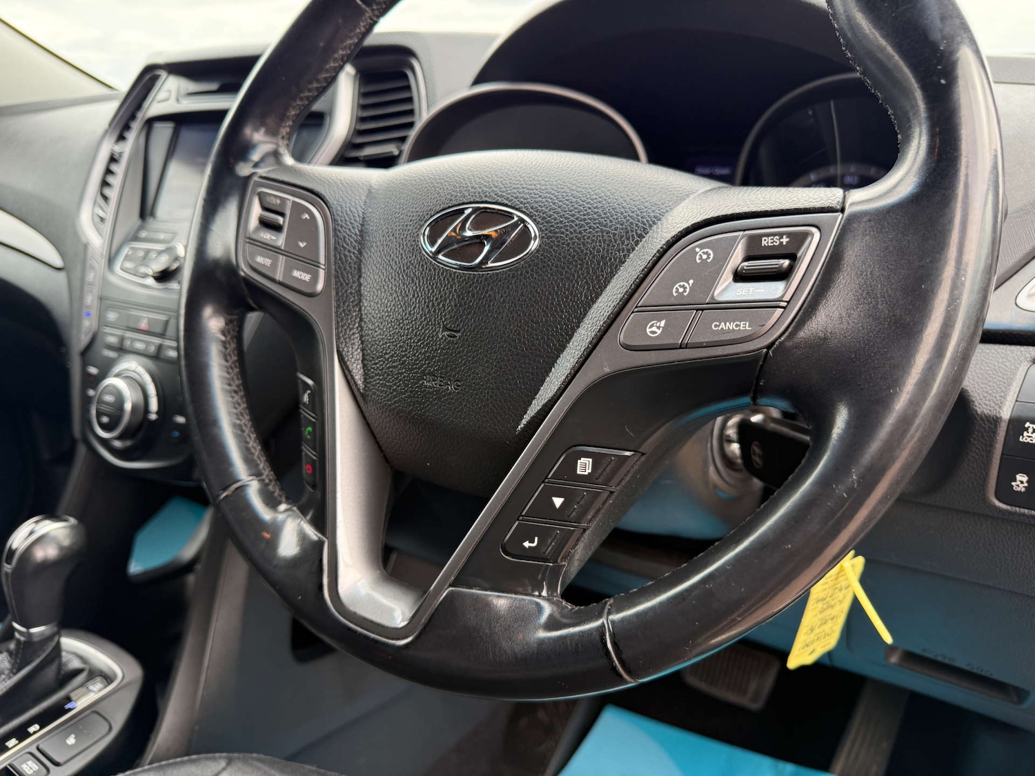 Used Hyundai Santa Fe 2012 for sale - 76287442: Photo 15