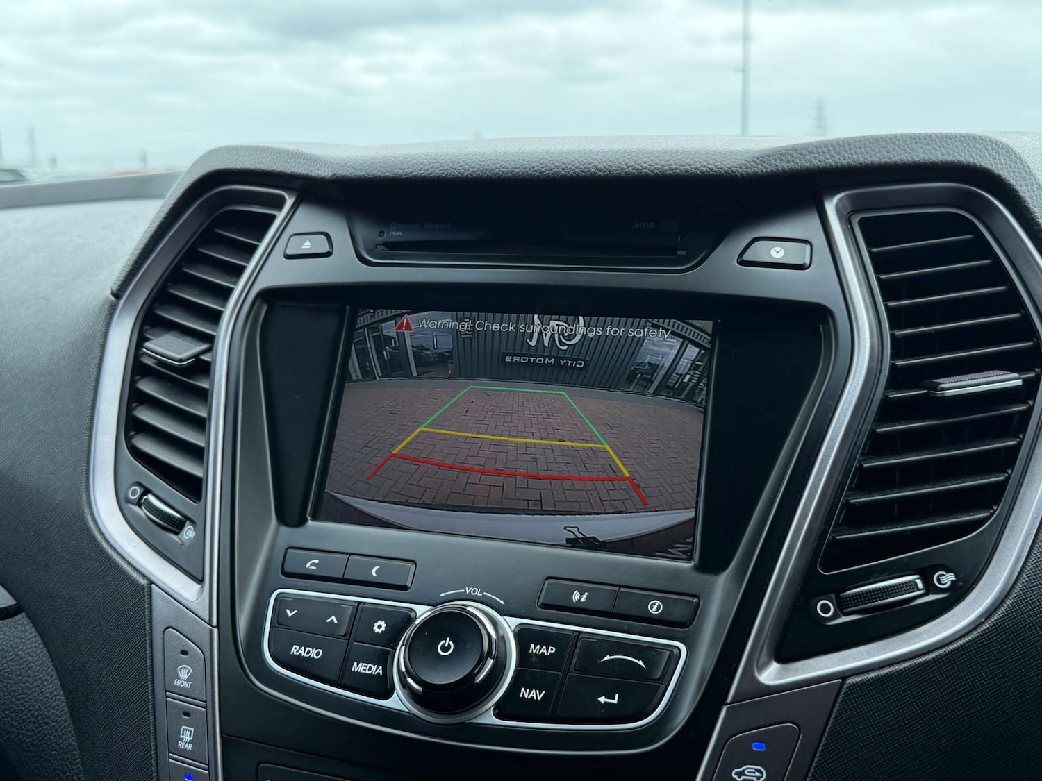 Used Hyundai Santa Fe 2012 for sale - 76287442: Photo 22