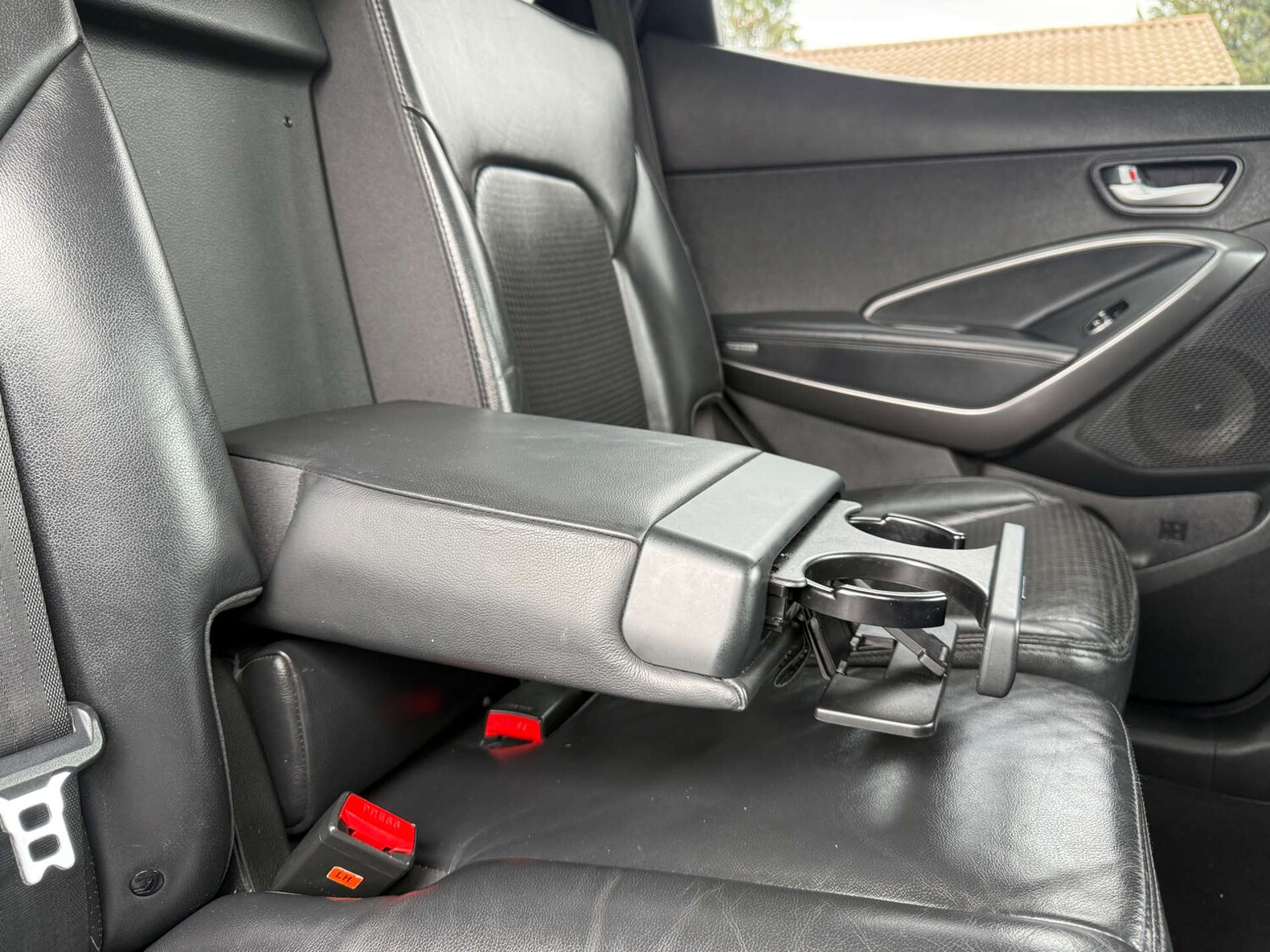 Used Hyundai Santa Fe 2012 for sale - 76287442: Photo 27