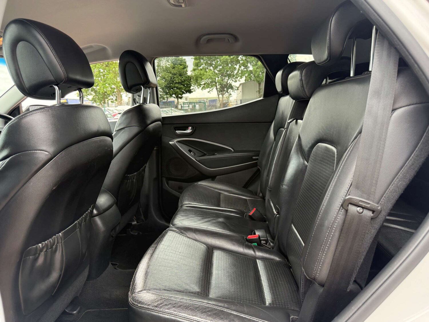 Used Hyundai Santa Fe 2012 for sale - 76287442: Photo 28