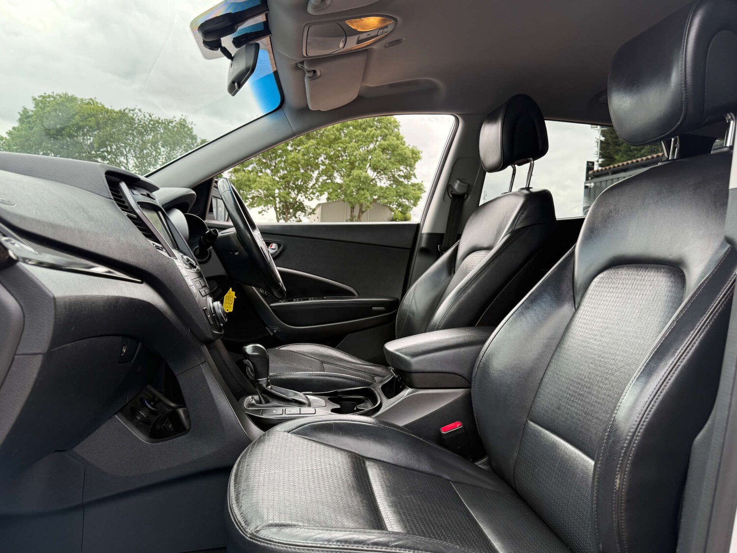 Used Hyundai Santa Fe 2012 for sale - 76287442: Photo 29