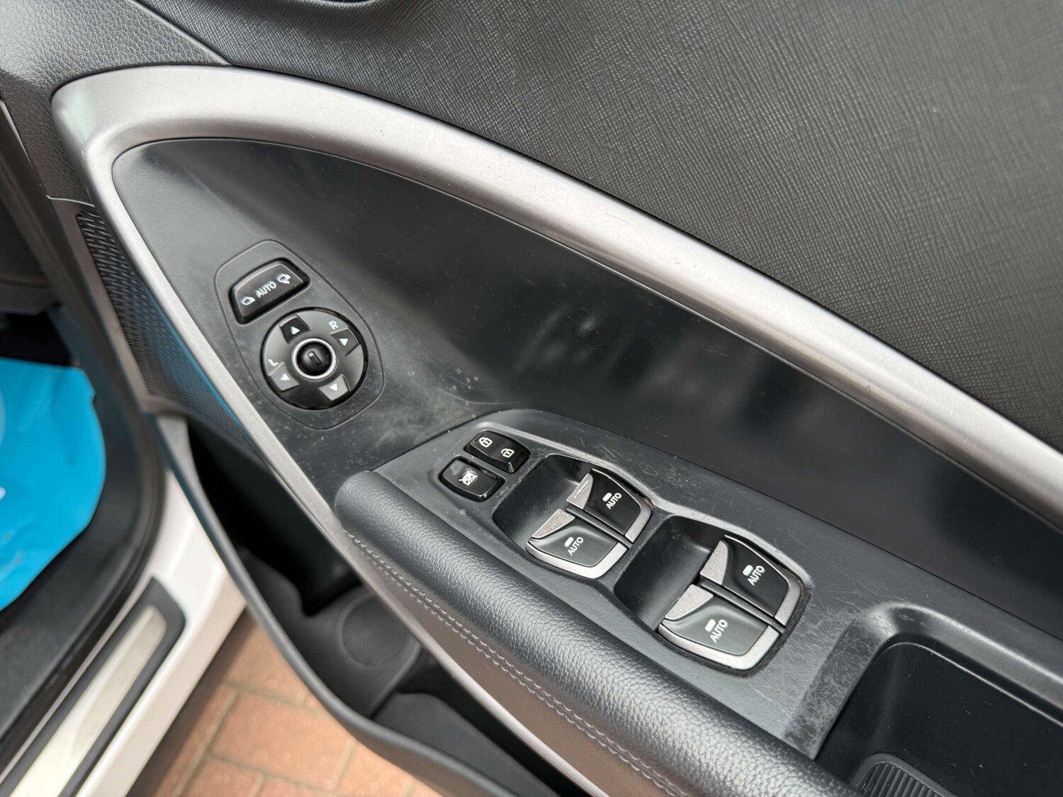 Used Hyundai Santa Fe 2012 for sale - 76287442: Photo 45