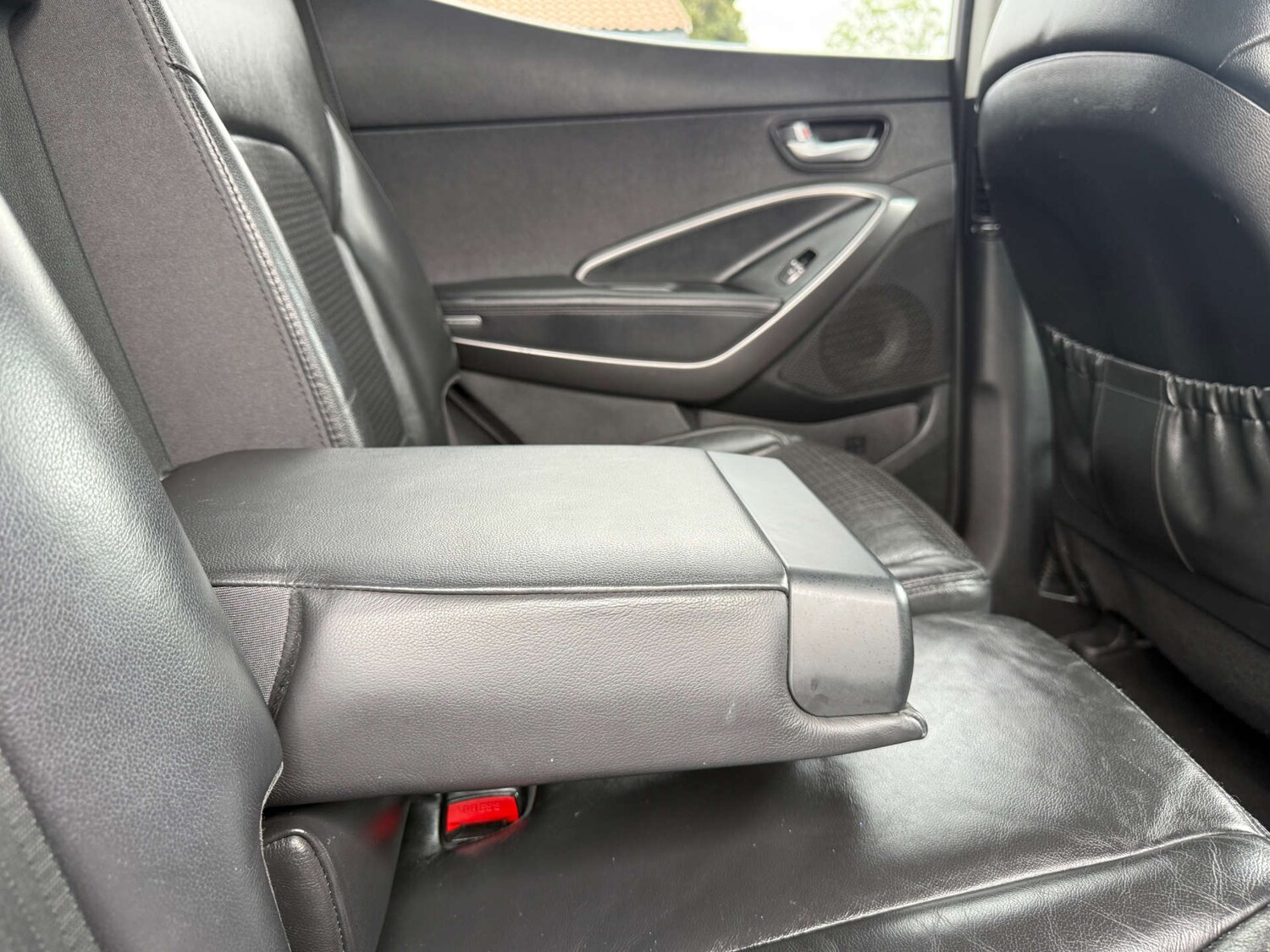 Used Hyundai Santa Fe 2012 for sale - 76287442: Photo 64