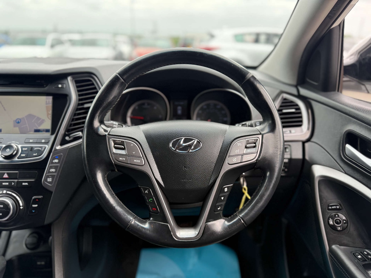 Used Hyundai Santa Fe 2012 for sale - 76287442: Photo 65