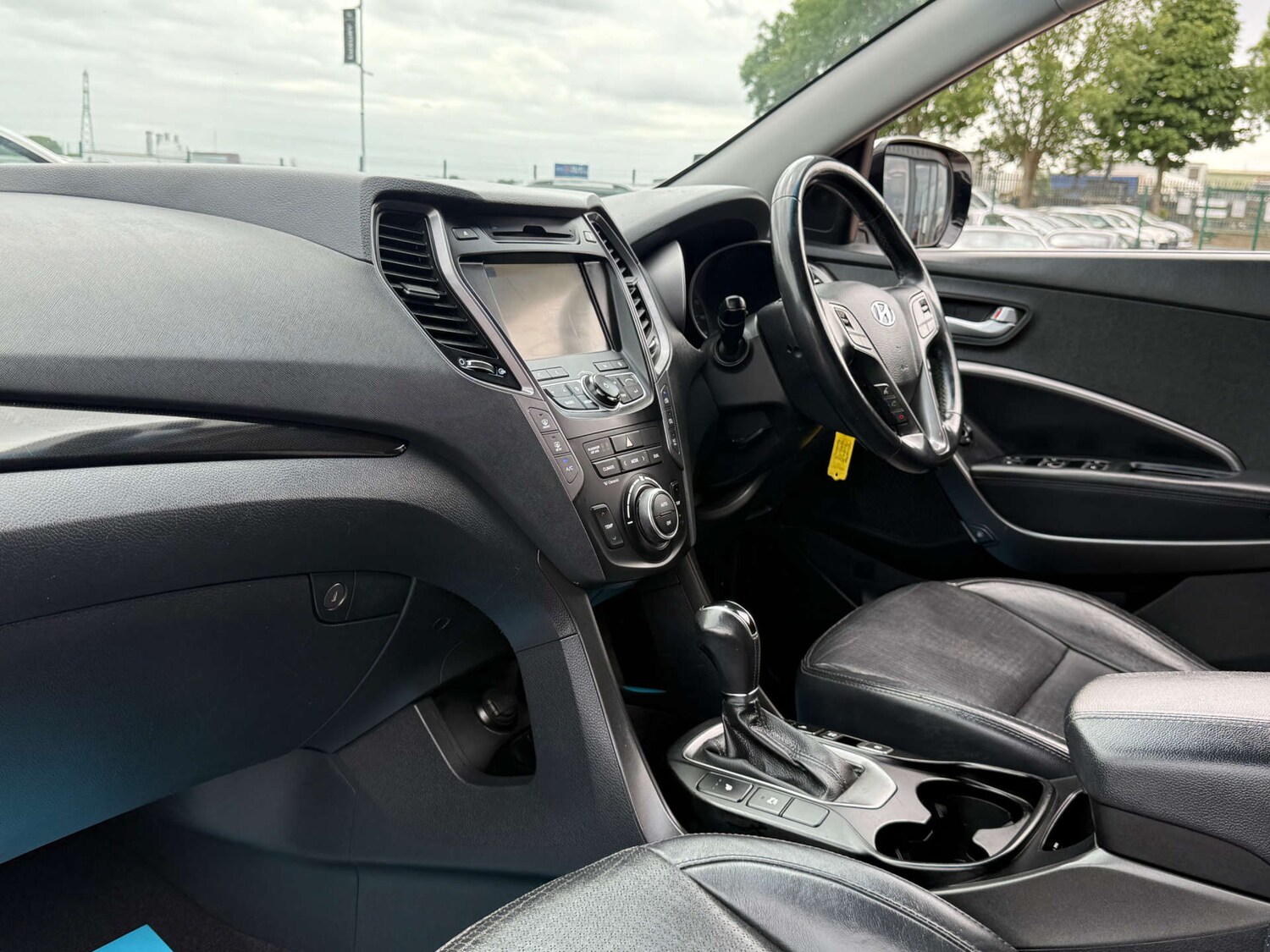 Used Hyundai Santa Fe 2012 for sale - 76287442: Photo 73