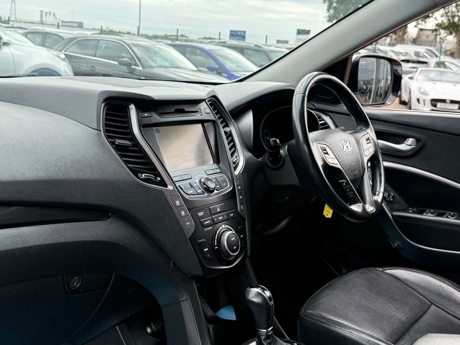 Used Hyundai Santa Fe 2012 for sale - 76287442: Photo 74