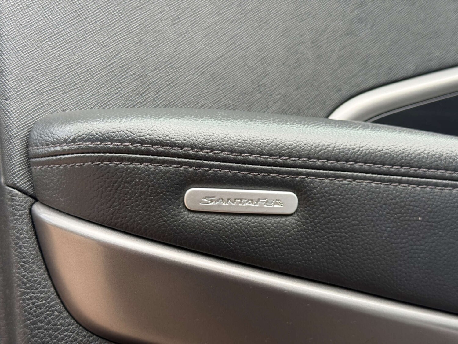Used Hyundai Santa Fe 2012 for sale - 76287442: Photo 75