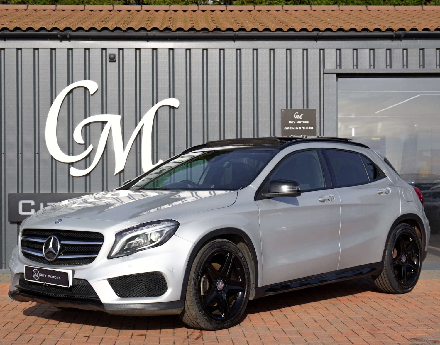 Used Mercedes-Benz GLA 2014 for sale - 76412613: Photo 1