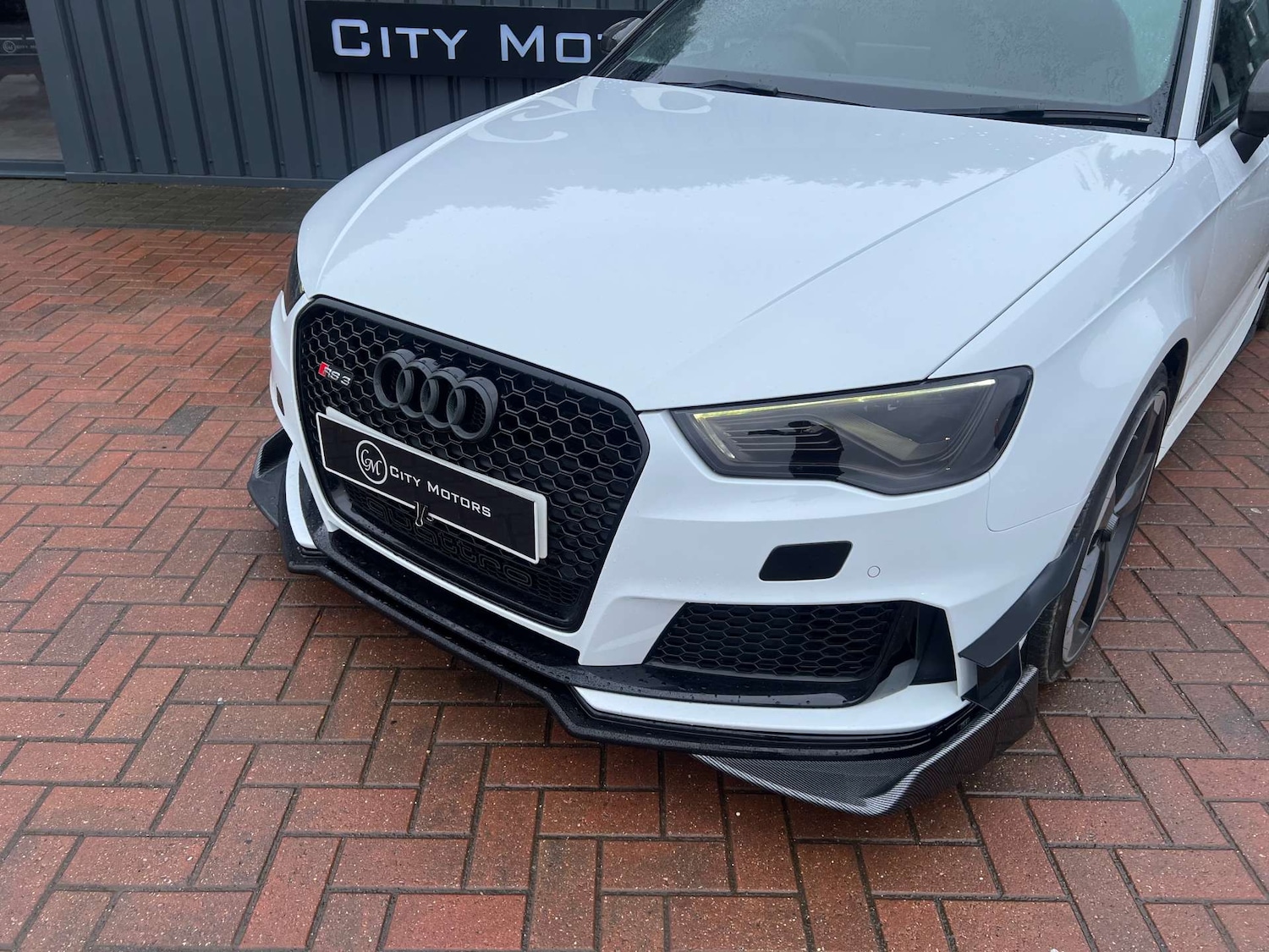 Used Audi RS3 2015 for sale - 77690673: Photo 2