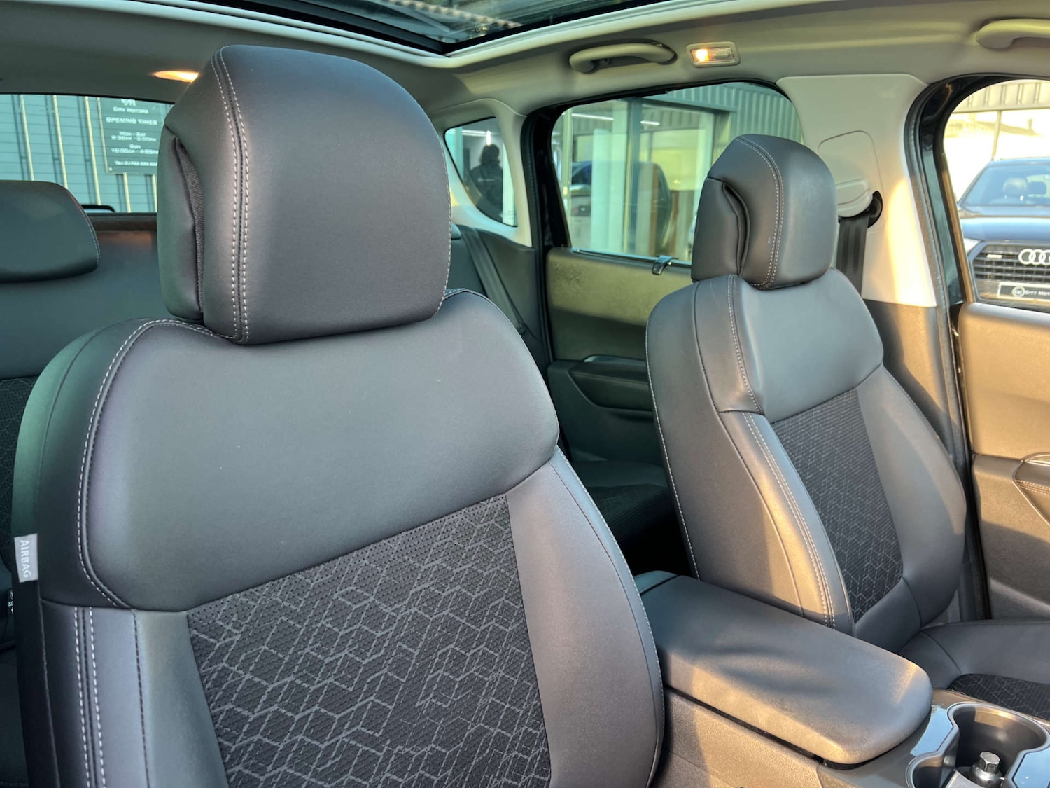 Used Peugeot 3008 2017 for sale - 77653003: Photo 17