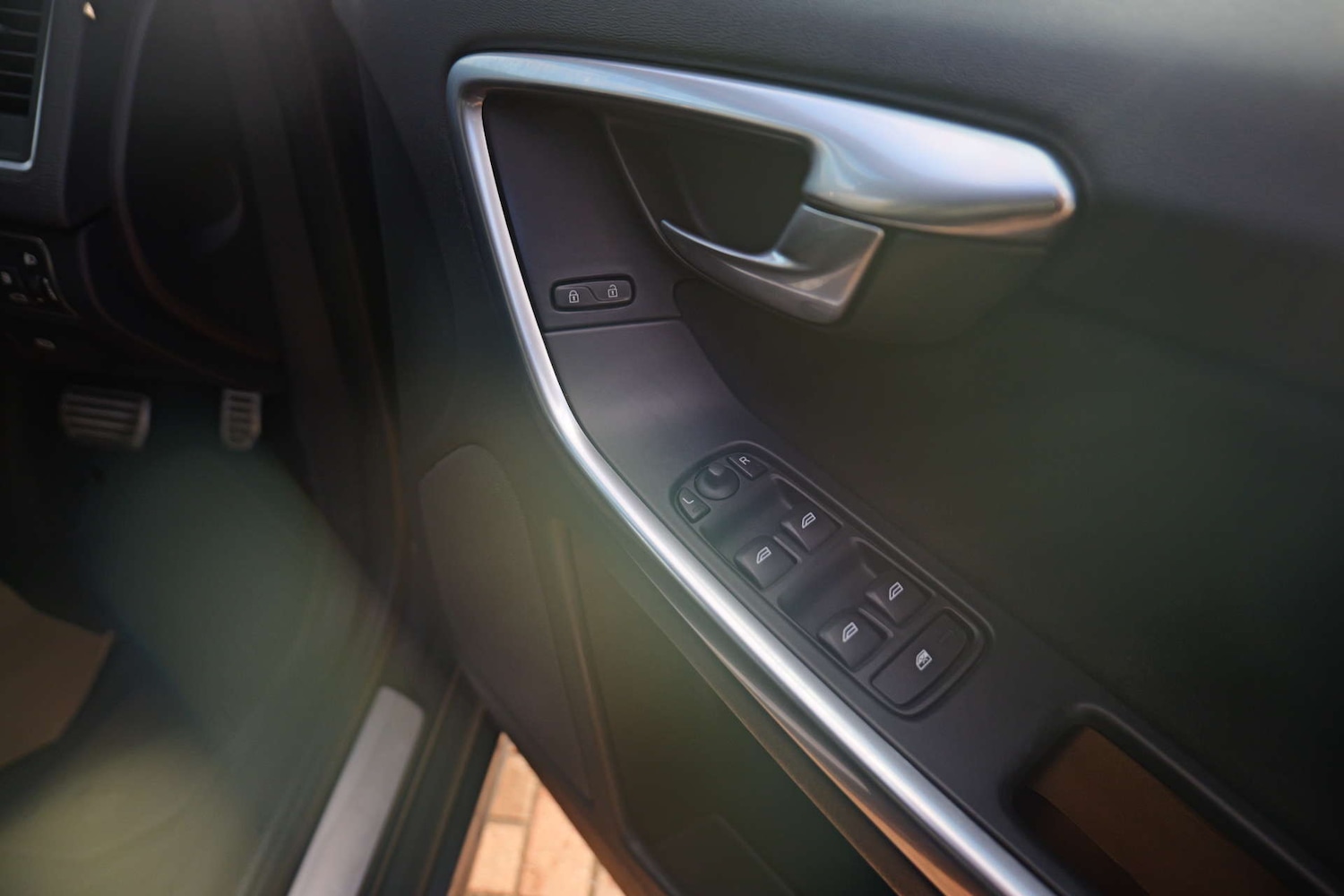 Used Volvo XC60 2017 for sale - 77261383: Photo 15