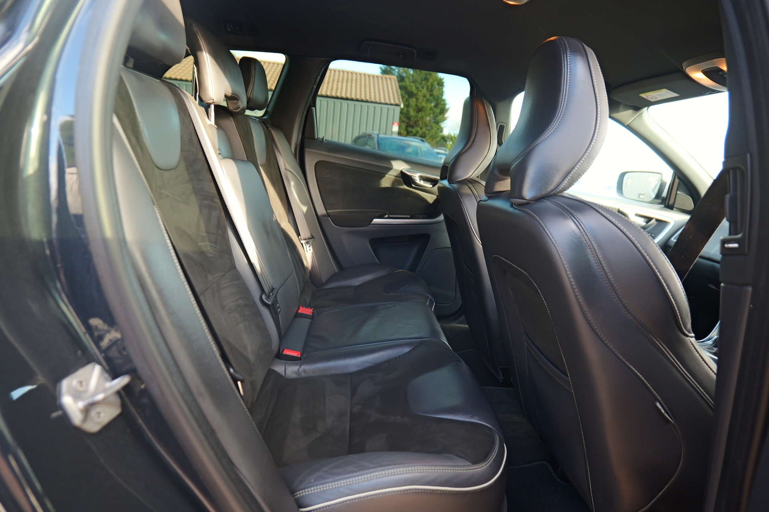 Used Volvo XC60 2017 for sale - 77261383: Photo 32