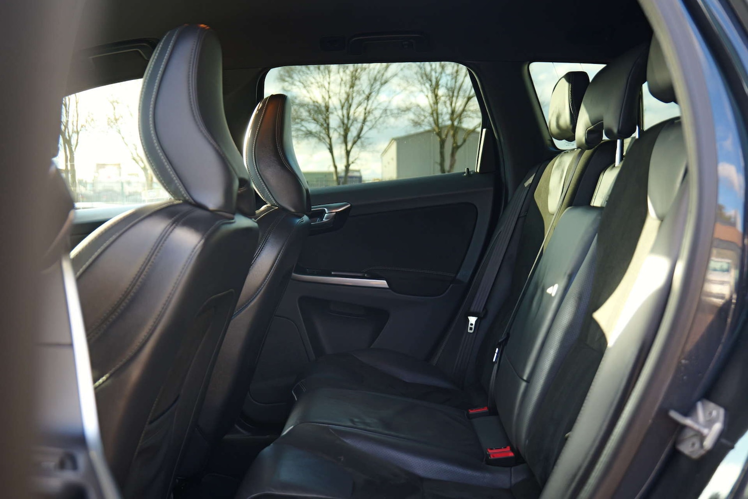 Used Volvo XC60 2017 for sale - 77261383: Photo 35