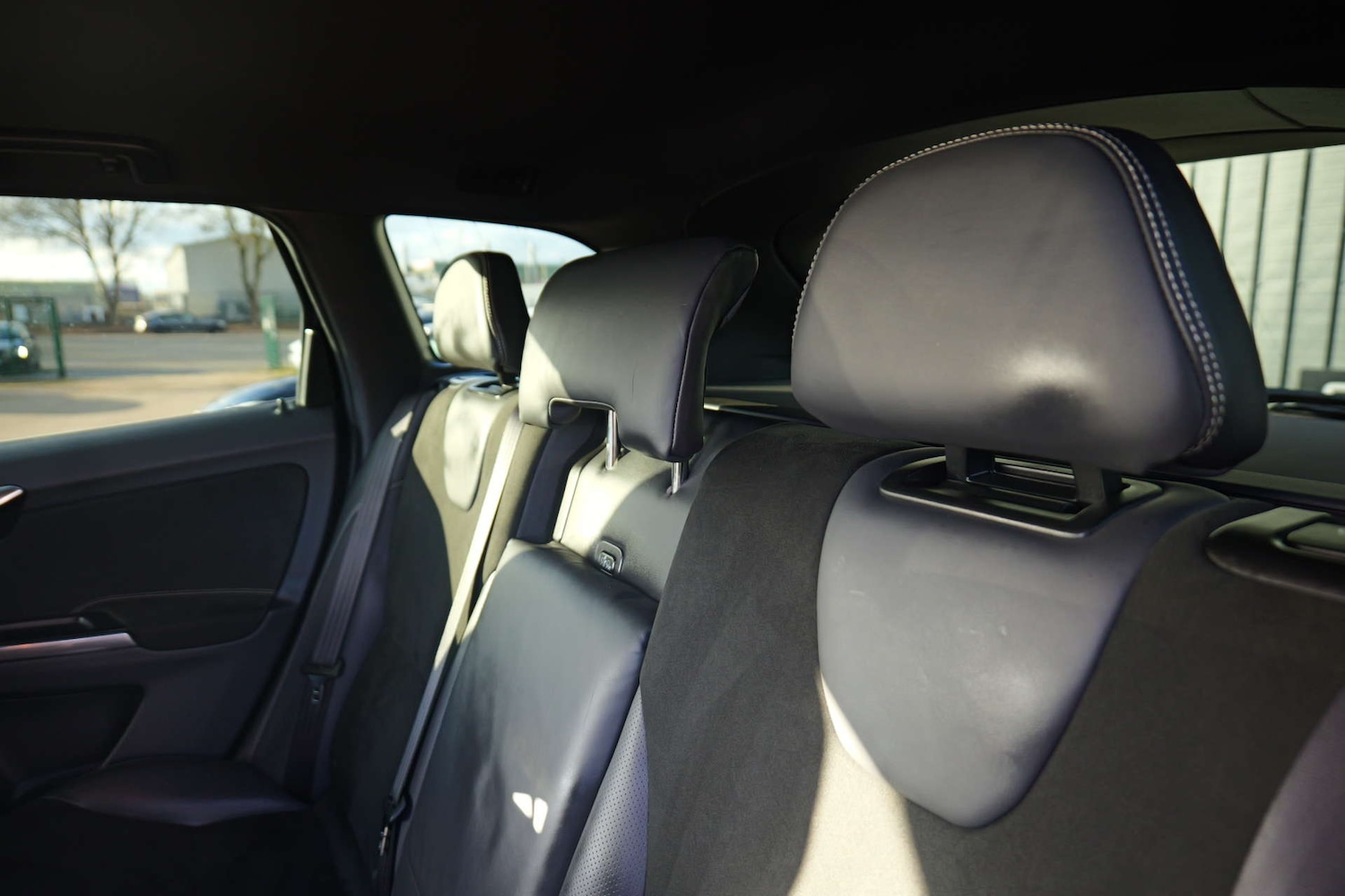 Used Volvo XC60 2017 for sale - 77261383: Photo 36