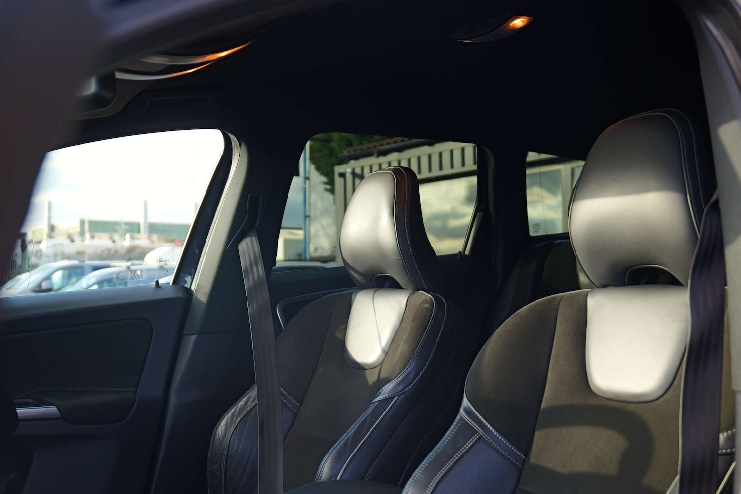 Used Volvo XC60 2017 for sale - 77261383: Photo 38