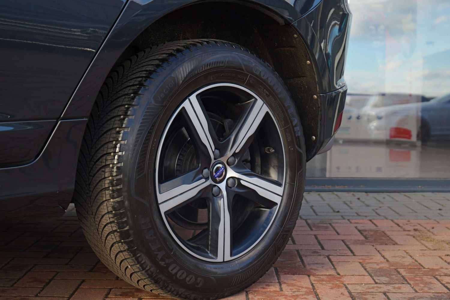 Used Volvo XC60 2017 for sale - 77261383: Photo 53