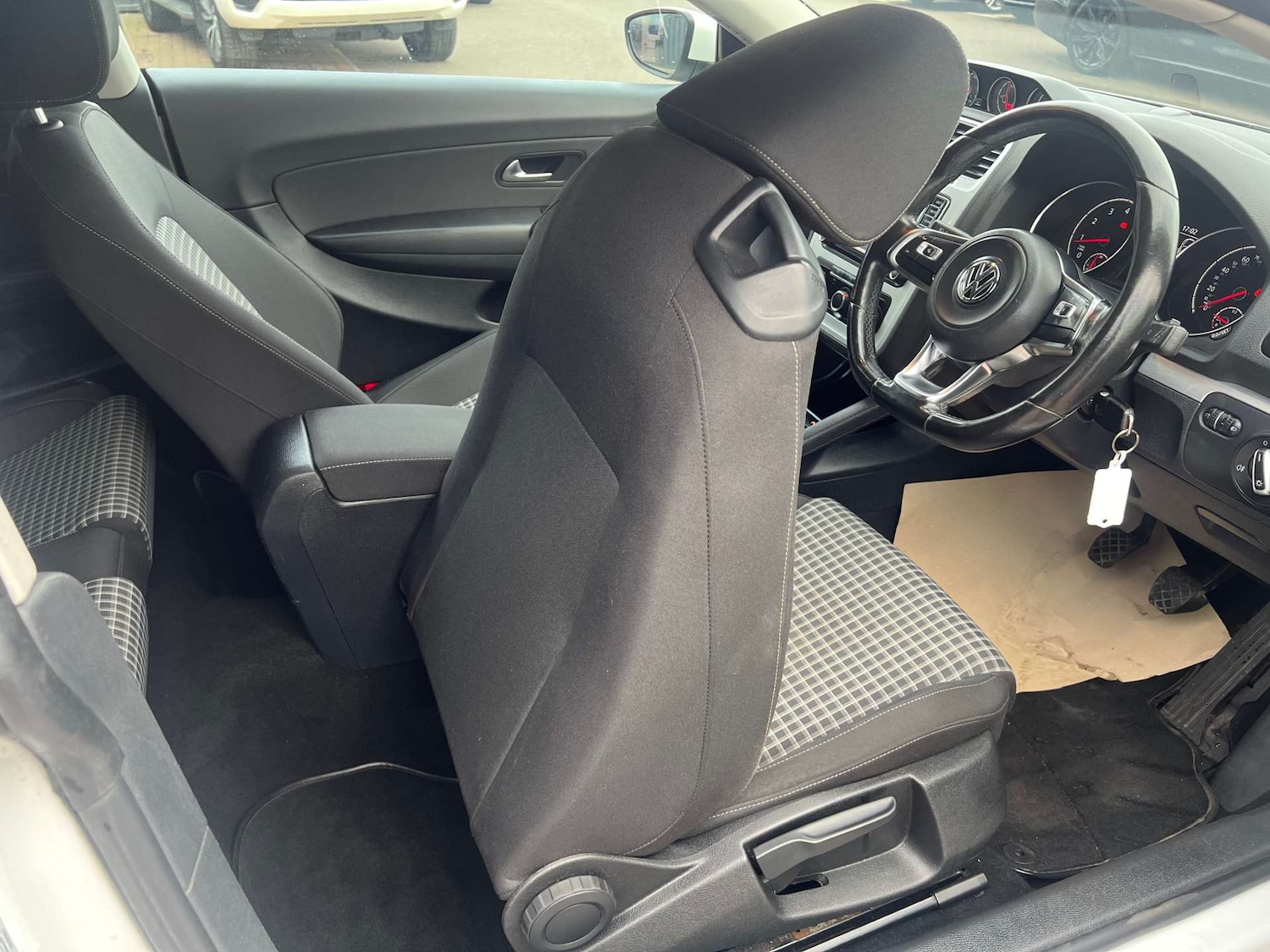 Used Volkswagen Scirocco 2015 for sale - 78027760: Photo 17