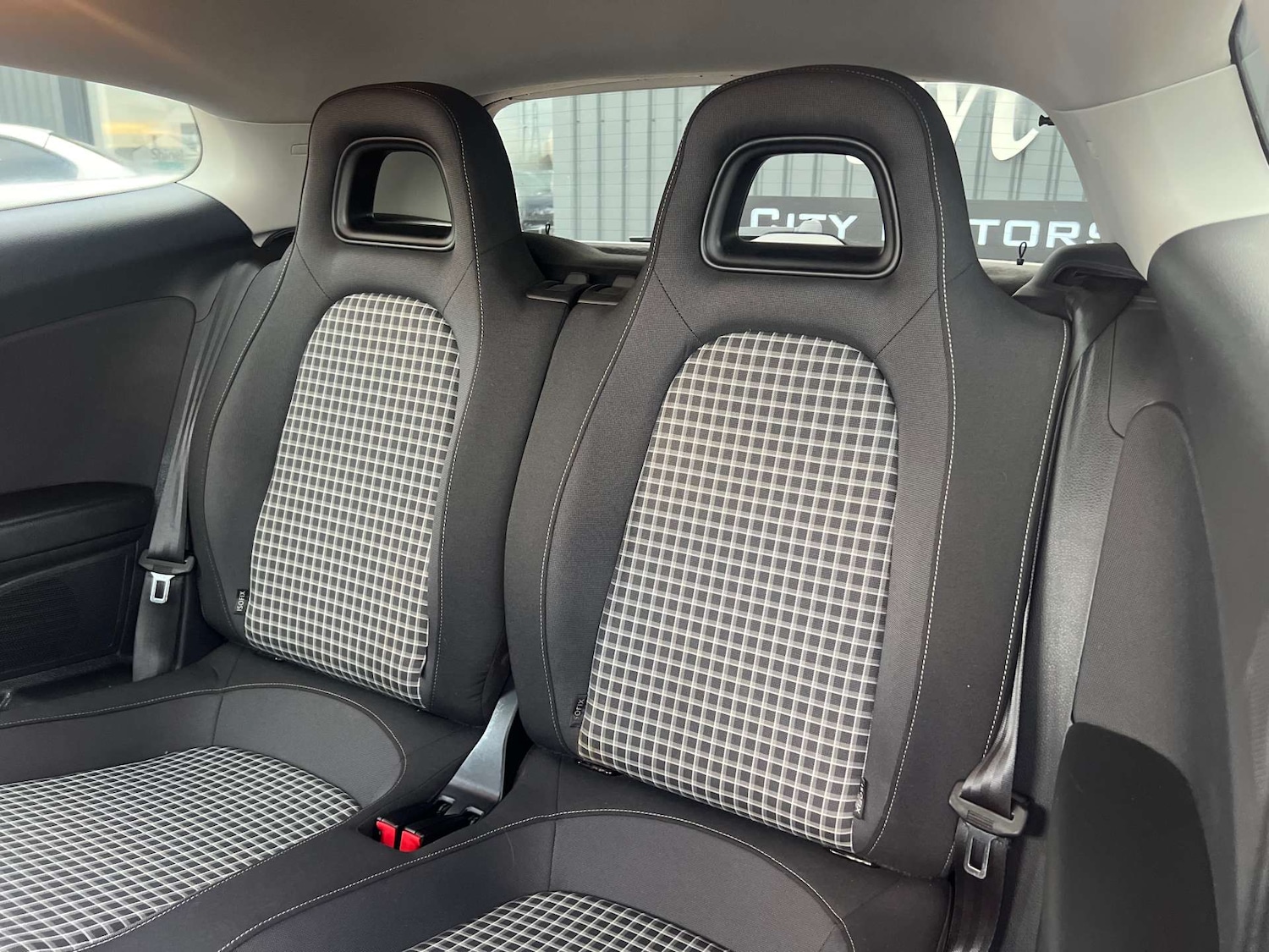 Used Volkswagen Scirocco 2015 for sale - 78027760: Photo 31