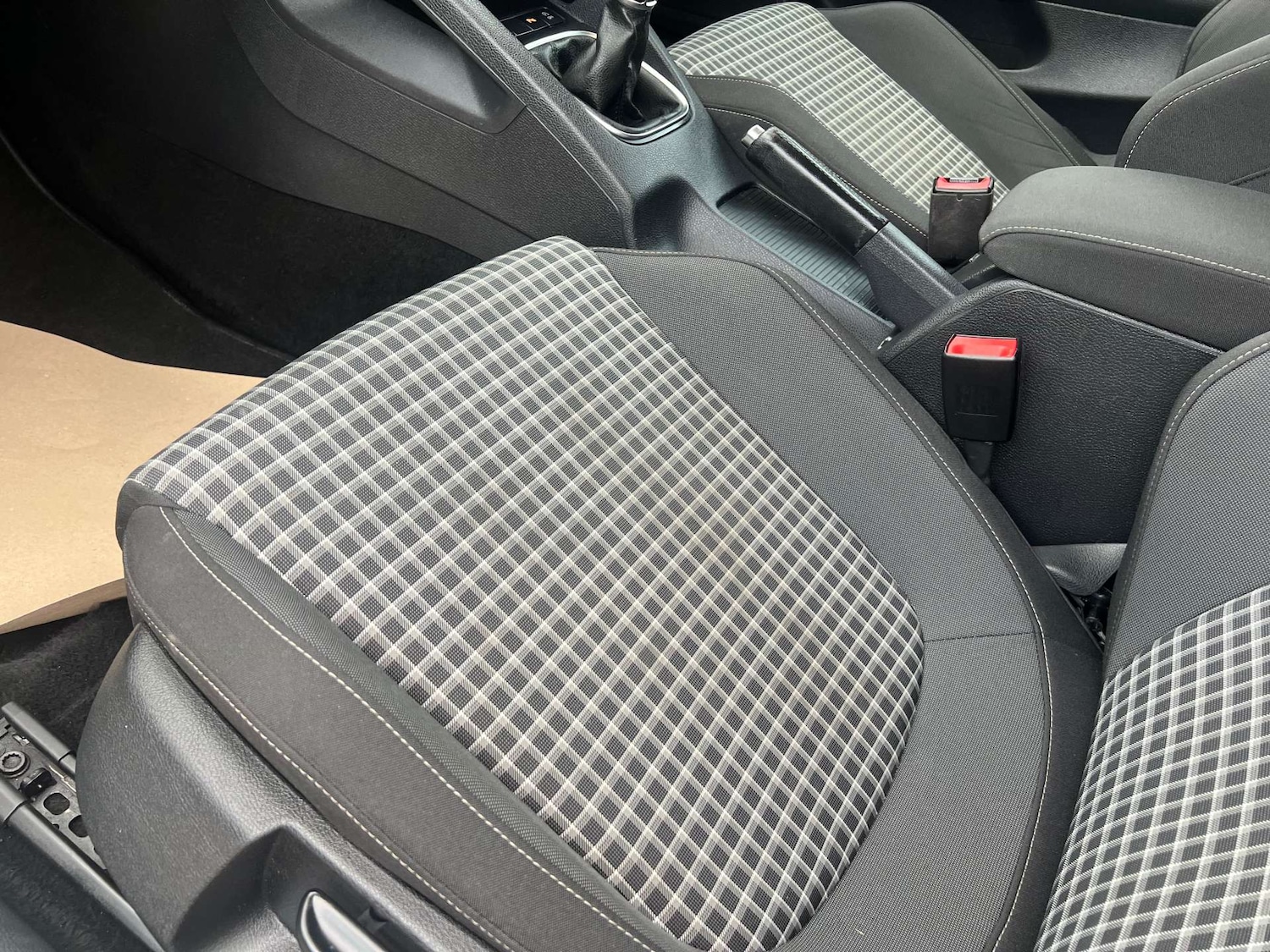 Used Volkswagen Scirocco 2015 for sale - 78027760: Photo 36