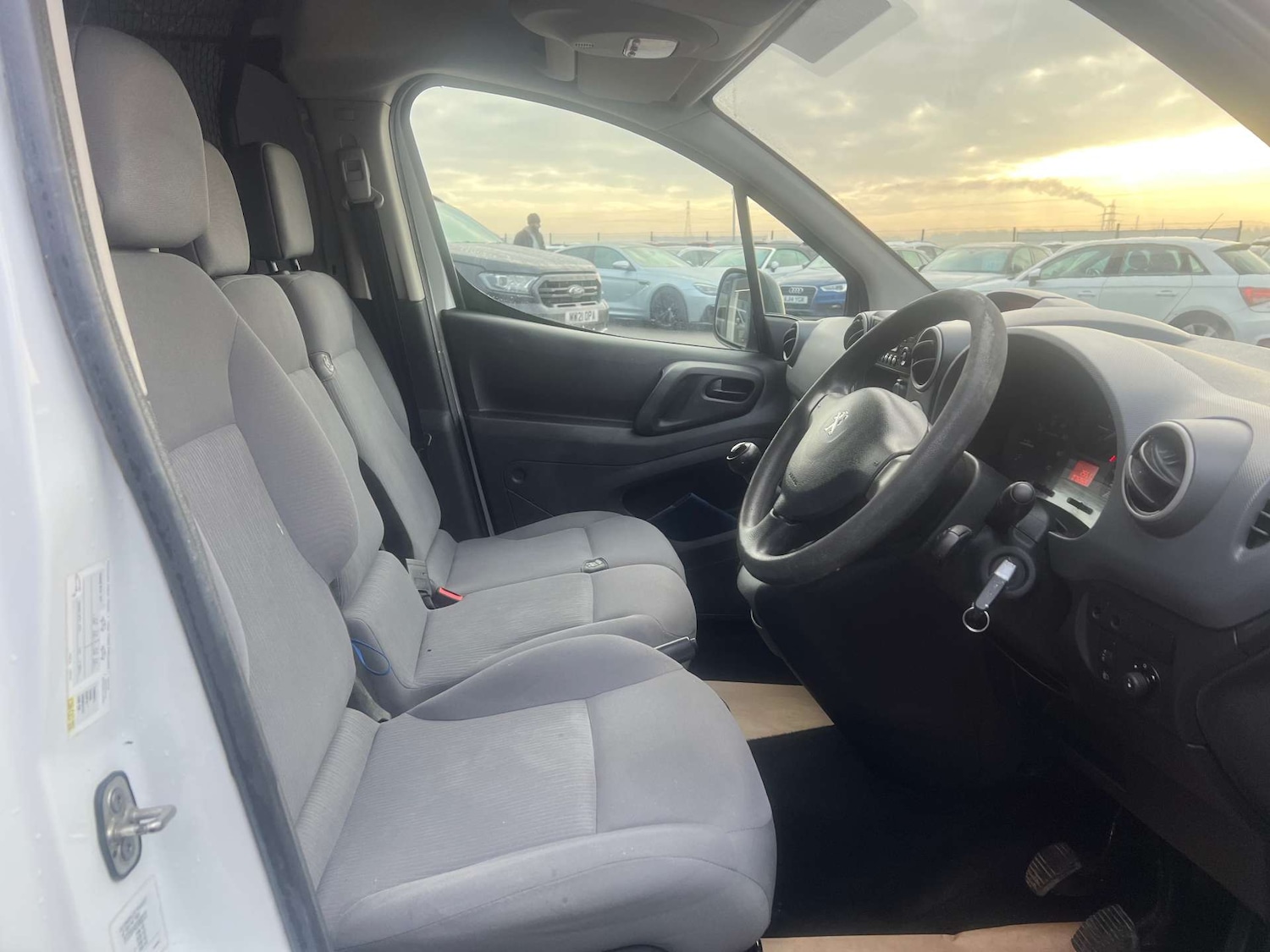 Used Peugeot Partner 2014 for sale - 77366787: Photo 19