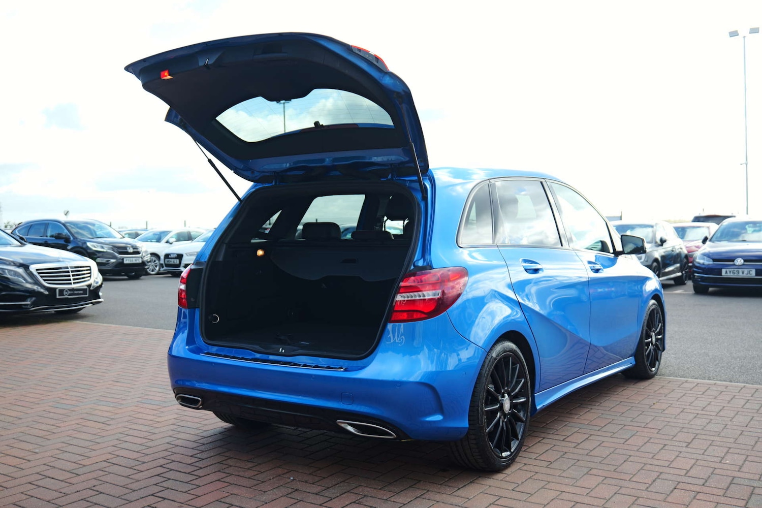 Used Mercedes-Benz B Class 2017 for sale - 76367353: Photo 20