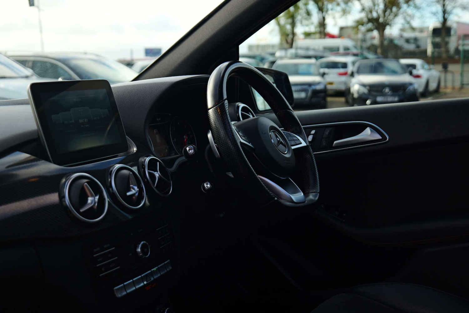 Used Mercedes-Benz B Class 2017 for sale - 76367353: Photo 75