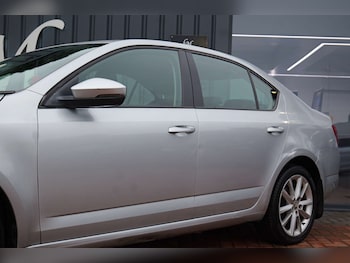 Used Skoda Octavia 2015 for sale - 76919207: Photo