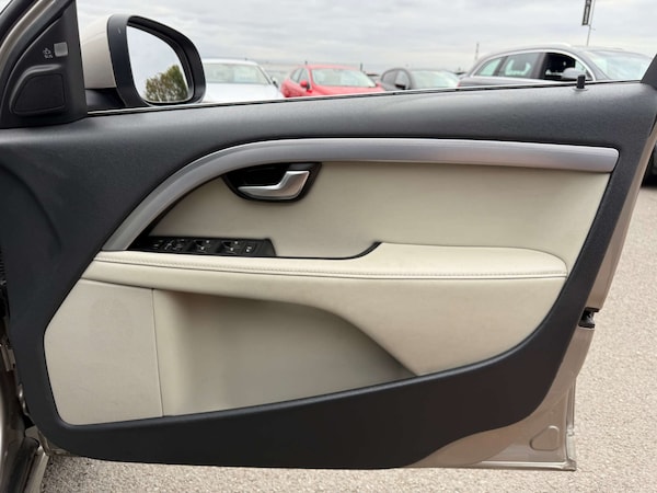 Used Volvo V70 2014 for sale - 76197193: Photo 26